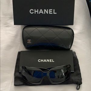 Chanel authentic new black womens sunglasses.